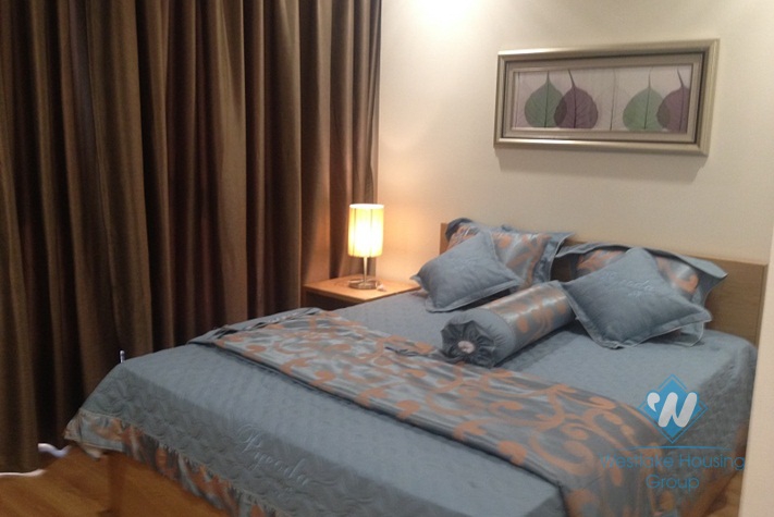 Modern two bedrooms for rent in Vinhomes Nguyen Chi Thanh, Dong Da, Ha Noi